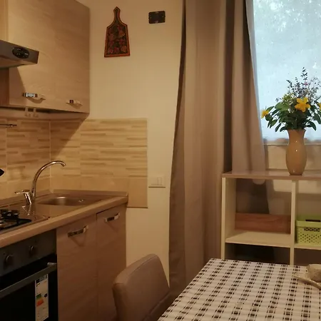 Il Maggiociondolo לינה וארוחת בוקר *